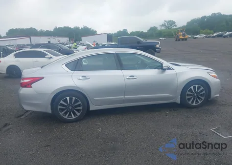 2017 Nissan Altima 2.5 Sv z USA, uszkodzony, nr VIN 1N4AL3AP4HC148936